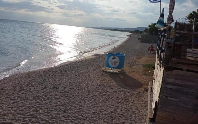 One Bedroom Flat 250m from Sea, Nea Chili