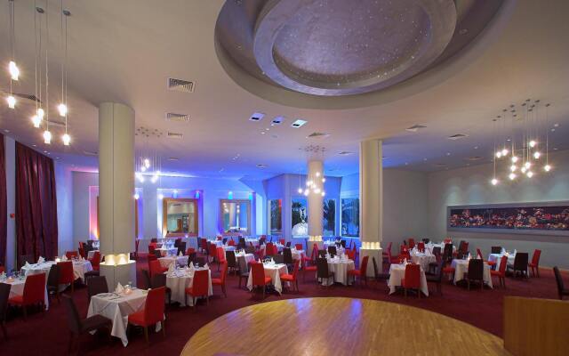 Golden Bay Beach Hotel