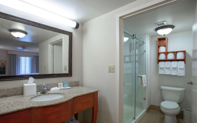 Hampton Inn & Suites Williamsburg-Richmond Rd.