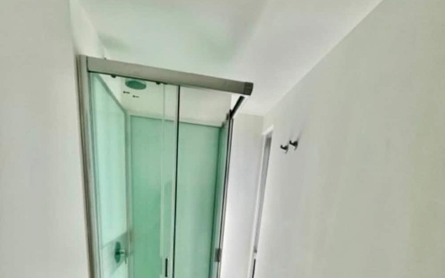 2 bed apartment Ocean Drive Country Bldg