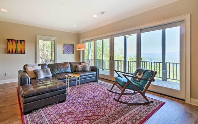 Hiawassee Getaway w/ Deck, Mountain & Lake Views!