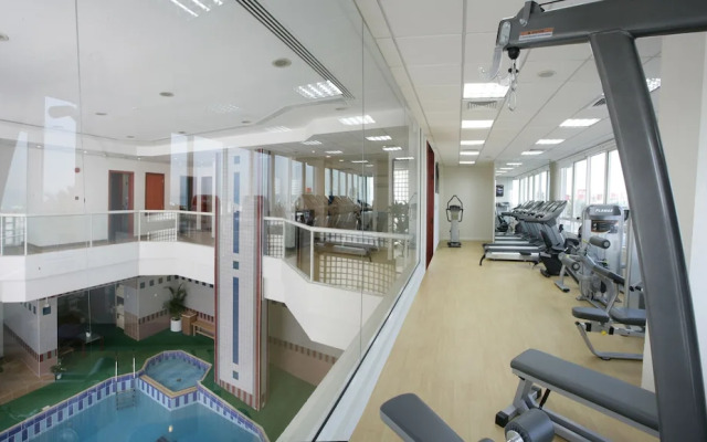 Landmark Suites Hotel