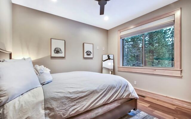 Redwood Lodge 7 Bedrooms 5.5 Bathrooms Home