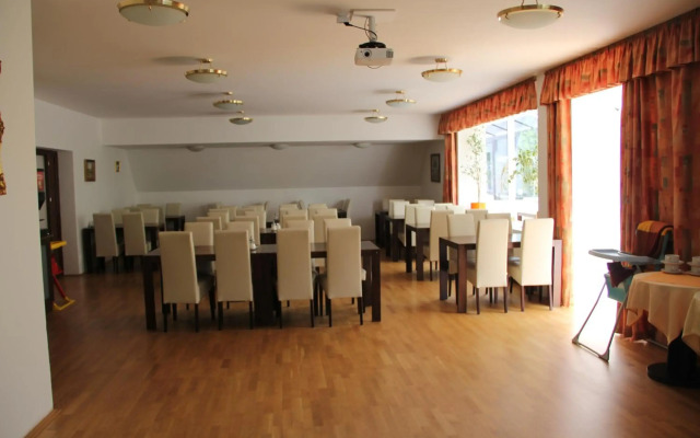 Wellness HOTEL HARRACHOVKA