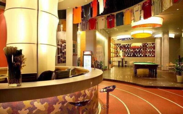 Elan Inn East Station
