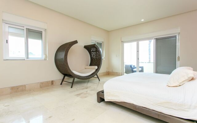 Okol Paraiso by Riviera Rentals