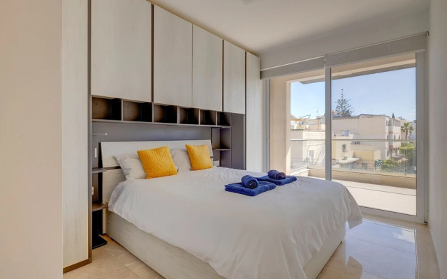 Cosy 1BR Apartment in Central St Julian's