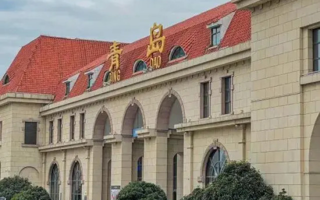 yueting Apartment (Qingdao Jinshui Road Shop)