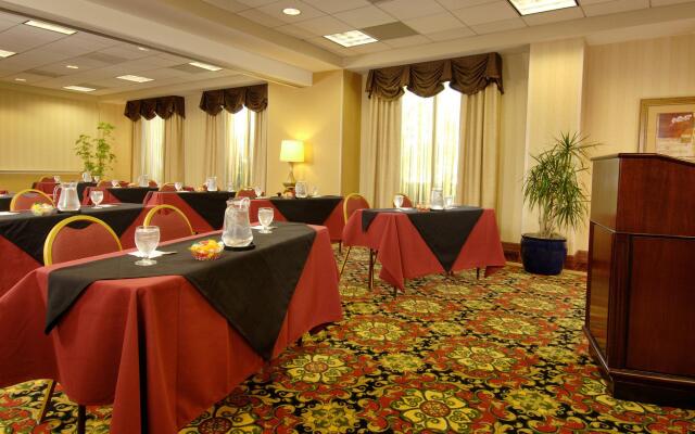 Hampton Inn Washington-Dulles Int'l Airport South