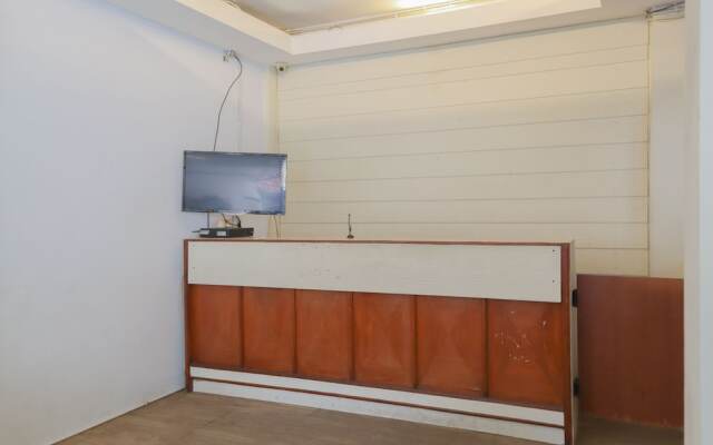 OYO 1317 Pinnus Residence Syariah