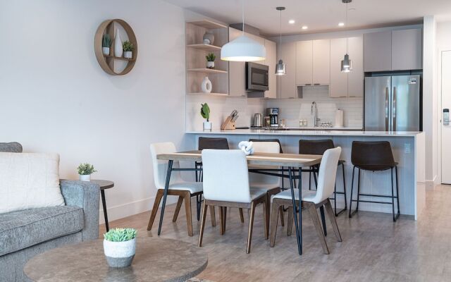 RevelStoked Getaway by Revelstoke Vacation