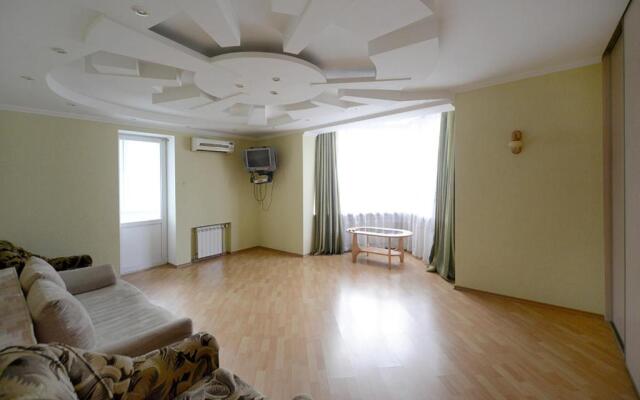 Apartment on Urlivska Street 10a