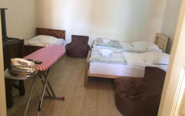 Batumi Guesthouse 28a