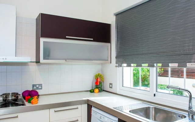 Oceania Paralimni in Paralimni