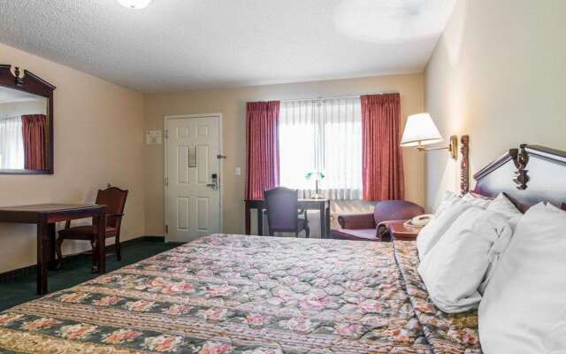 Quality Inn & Suites Manitou Springs at Pikes Peak