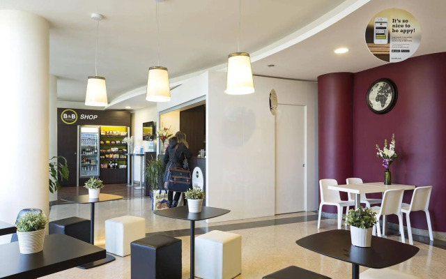 B&B HOTEL Pisa Airport