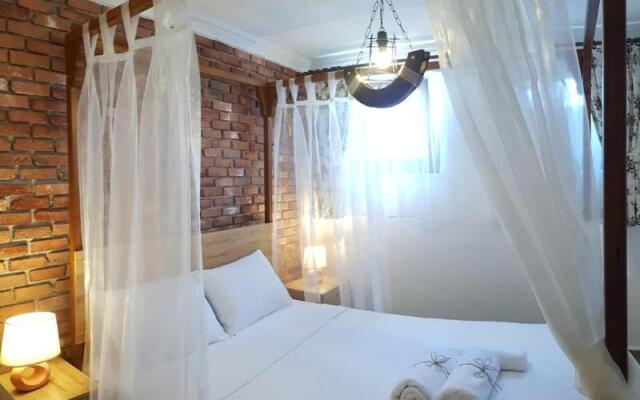 Adayel Otel & Bağ Evi