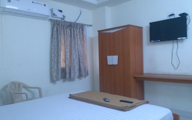 Iroomz Murgan Residency