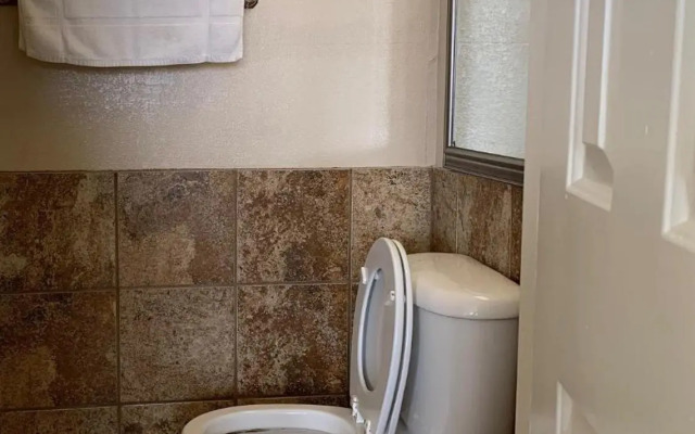 Seahorse Inn and Cottages