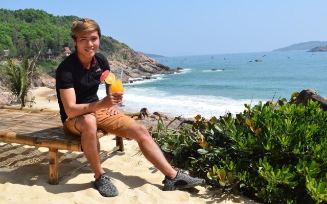 Life's A Beach Backpacker