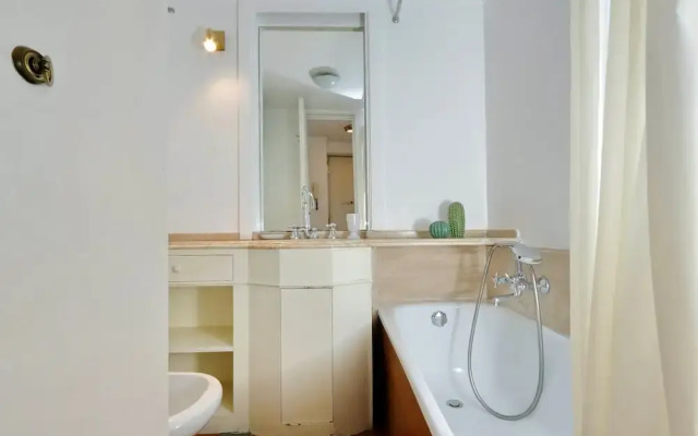 Borghese Apartment - My Extra Home