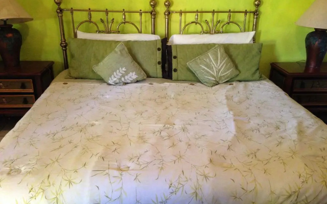 Hotel Casa Alvarada