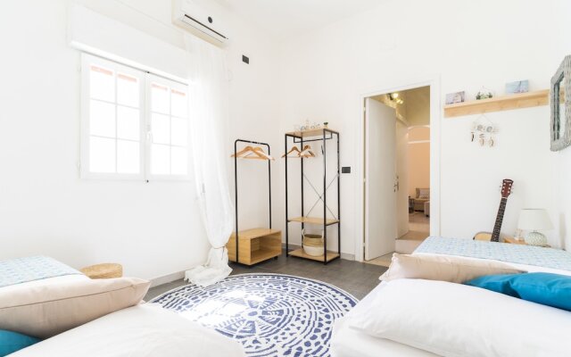 2473 Villetta Seaside by Barbarhouse