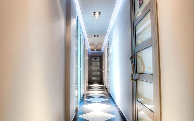 Alpha Luxury Suites