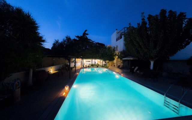 Jiannis House