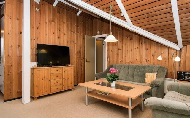 6 Person Holiday Home in Hejls