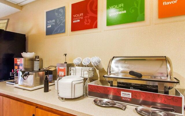 Quality Inn Clarksville - Exit 11