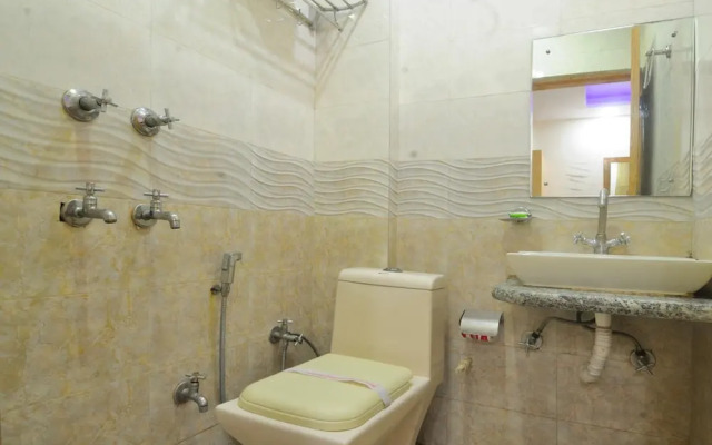 Hotel Karlo Kastle By Sushant Travels
