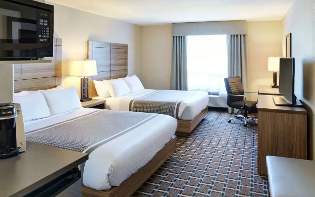 Pomeroy Inn And Suites Vermilion