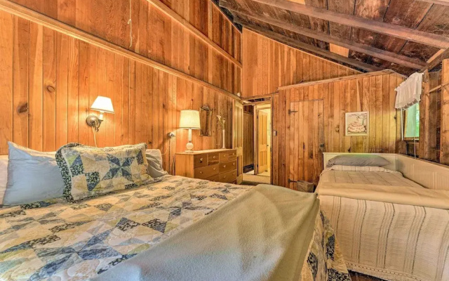 Douglas 'whispering Winds' Cottage w/ Beach!