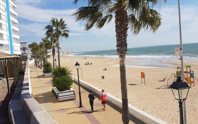 La Costilla centro y playa