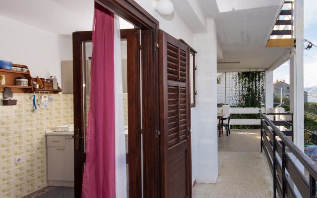 A2 Large apt With the big Terrace & Great sea View