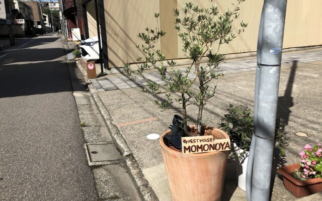 Momonoya Kanazawa