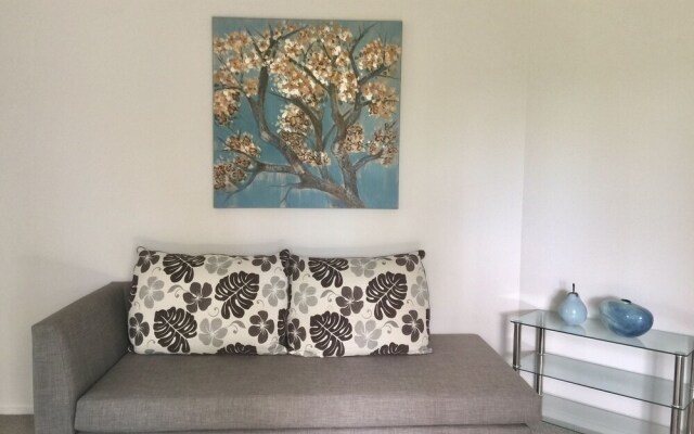 Cute One Bed Room on Lake Road