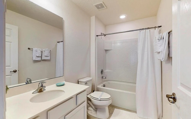 Helen's Luxury Providence Vacation Home