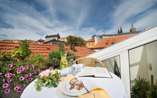 Boutique Hotel Constans