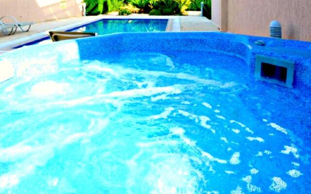 Villa Kartelia Sandy Beach Villas