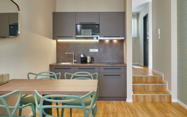 VN17 Rooftop Suites by Adrez Living