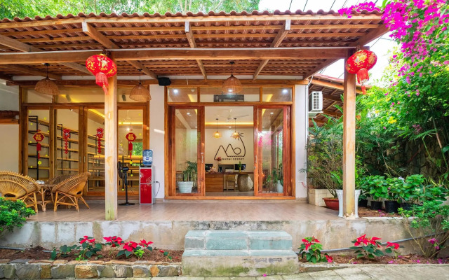 Naomi Resort