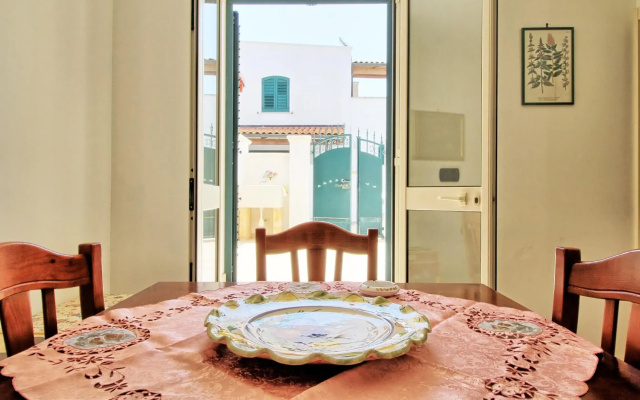 Ada Lovely House