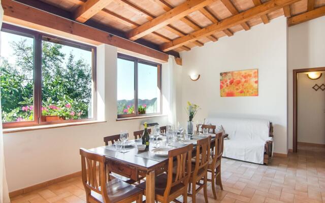 Inviting Farmhouse in Appenines With Covered Swimming Pool