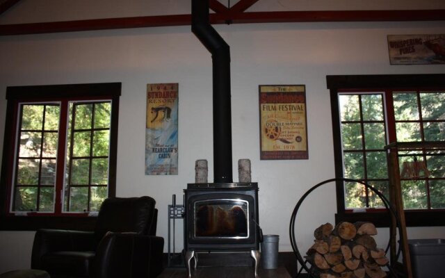 Hideaway Above The Stream