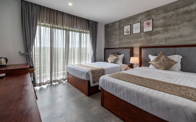 Phoenix Sea View Hotel