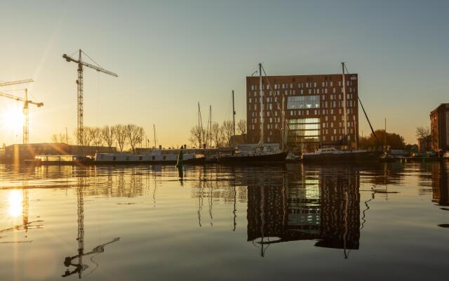 Holiday Inn - the niu, Fender Amsterdam by IHG