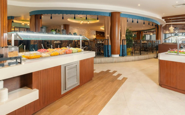 The Royal Sands Resort & Spa All Inclusive