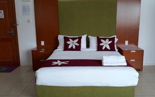 Alec's Hotel